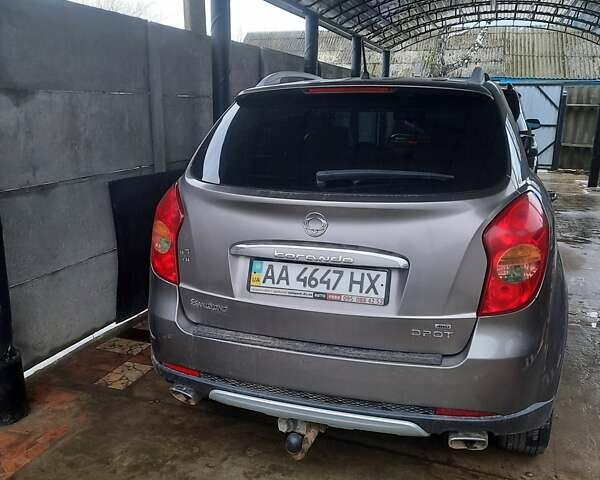 Бежевий Cанг Йонг Korando, об'ємом двигуна 2 л та пробігом 150 тис. км за 9200 $, фото 4 на Automoto.ua
