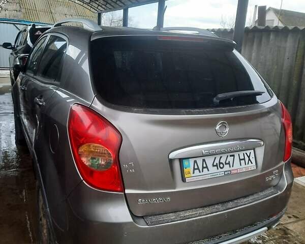 Бежевий Cанг Йонг Korando, об'ємом двигуна 2 л та пробігом 150 тис. км за 9200 $, фото 5 на Automoto.ua
