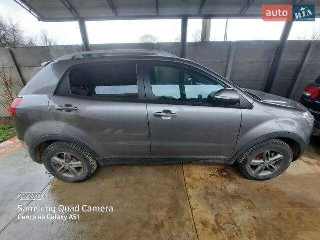 Бежевий Cанг Йонг Korando, об'ємом двигуна 2 л та пробігом 150 тис. км за 9200 $, фото 3 на Automoto.ua