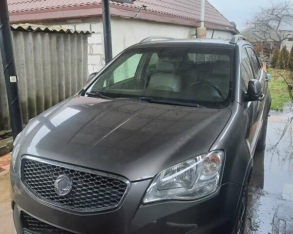 Бежевий Cанг Йонг Korando, об'ємом двигуна 2 л та пробігом 150 тис. км за 9200 $, фото 2 на Automoto.ua