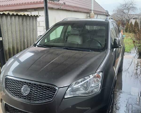 Бежевий Cанг Йонг Korando, об'ємом двигуна 2 л та пробігом 150 тис. км за 9200 $, фото 1 на Automoto.ua
