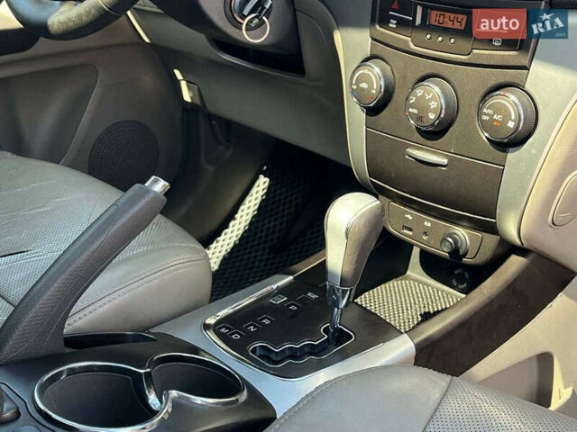 Чорний Cанг Йонг Korando, об'ємом двигуна 2 л та пробігом 208 тис. км за 7400 $, фото 24 на Automoto.ua