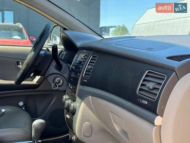 Чорний Cанг Йонг Korando, об'ємом двигуна 2 л та пробігом 208 тис. км за 7400 $, фото 23 на Automoto.ua