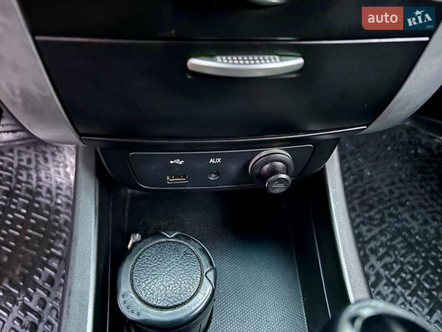 Черный Cанг Йонг Корандо, объемом двигателя 2 л и пробегом 168 тыс. км за 7200 $, фото 63 на Automoto.ua