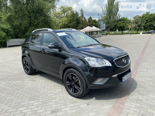 Чорний Cанг Йонг Korando, об'ємом двигуна 2 л та пробігом 190 тис. км за 8499 $, фото 3 на Automoto.ua