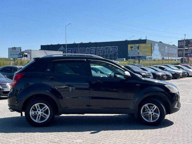 Чорний Cанг Йонг Korando, об'ємом двигуна 2 л та пробігом 208 тис. км за 6990 $, фото 14 на Automoto.ua