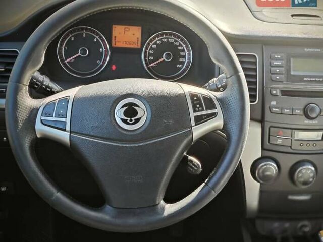 Чорний Cанг Йонг Korando, об'ємом двигуна 2 л та пробігом 170 тис. км за 9200 $, фото 12 на Automoto.ua