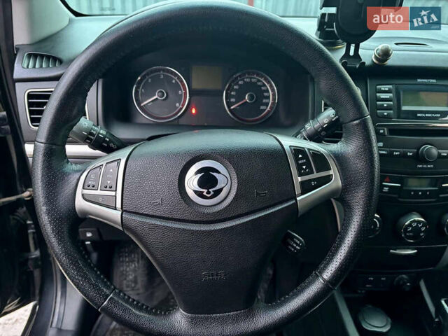 Черный Cанг Йонг Корандо, объемом двигателя 2 л и пробегом 168 тыс. км за 7200 $, фото 62 на Automoto.ua