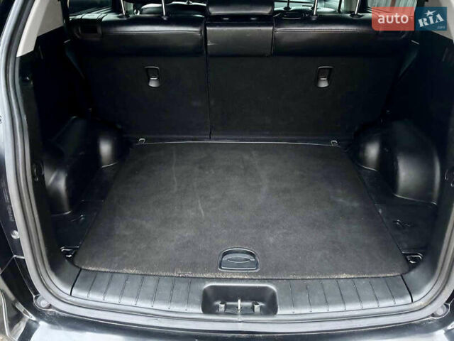 Черный Cанг Йонг Корандо, объемом двигателя 2 л и пробегом 168 тыс. км за 7200 $, фото 30 на Automoto.ua