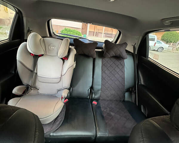 Черный Cанг Йонг Корандо, объемом двигателя 2 л и пробегом 265 тыс. км за 7700 $, фото 6 на Automoto.ua