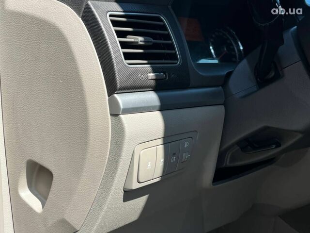 Чорний Cанг Йонг Korando, об'ємом двигуна 2 л та пробігом 208 тис. км за 7690 $, фото 6 на Automoto.ua