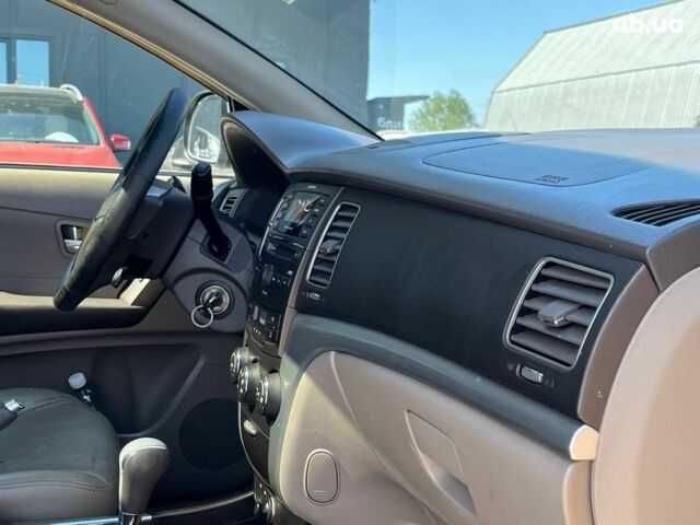 Чорний Cанг Йонг Korando, об'ємом двигуна 2 л та пробігом 208 тис. км за 7690 $, фото 23 на Automoto.ua
