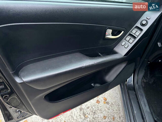Черный Cанг Йонг Корандо, объемом двигателя 2 л и пробегом 168 тыс. км за 7200 $, фото 66 на Automoto.ua