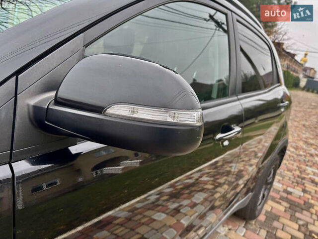 Черный Cанг Йонг Корандо, объемом двигателя 2 л и пробегом 168 тыс. км за 7200 $, фото 93 на Automoto.ua