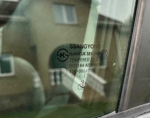 Черный Cанг Йонг Корандо, объемом двигателя 2 л и пробегом 168 тыс. км за 7200 $, фото 95 на Automoto.ua