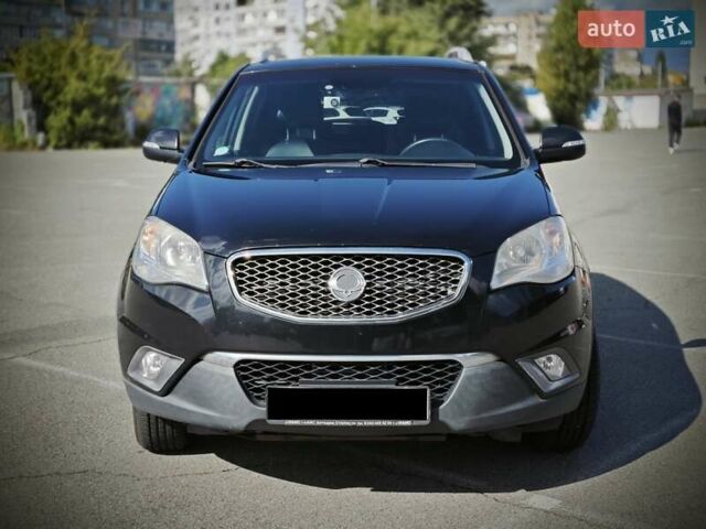 Чорний Cанг Йонг Korando, об'ємом двигуна 2 л та пробігом 170 тис. км за 9200 $, фото 6 на Automoto.ua