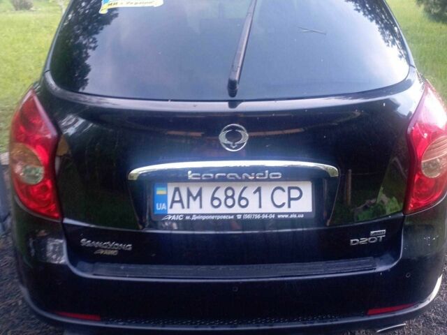 Черный Cанг Йонг Корандо, объемом двигателя 2 л и пробегом 180 тыс. км за 7711 $, фото 5 на Automoto.ua