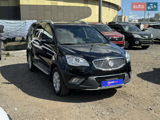 Черный Cанг Йонг Корандо, объемом двигателя 2 л и пробегом 169 тыс. км за 8900 $, фото 3 на Automoto.ua