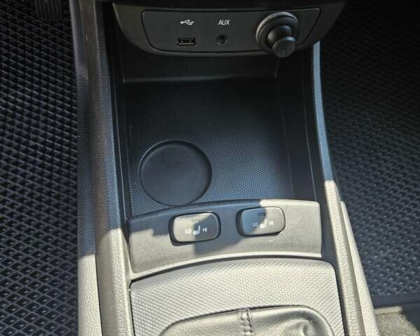 Чорний Cанг Йонг Korando, об'ємом двигуна 2 л та пробігом 182 тис. км за 8500 $, фото 2 на Automoto.ua