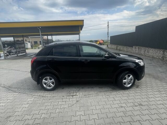 Чорний Cанг Йонг Korando, об'ємом двигуна 2 л та пробігом 181 тис. км за 9300 $, фото 2 на Automoto.ua