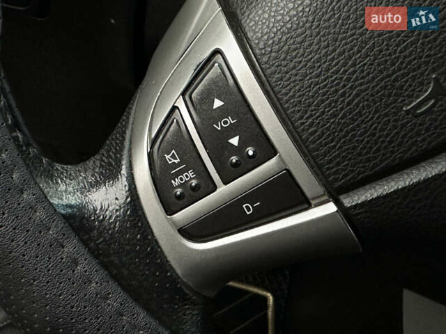 Черный Cанг Йонг Корандо, объемом двигателя 2 л и пробегом 120 тыс. км за 9900 $, фото 26 на Automoto.ua