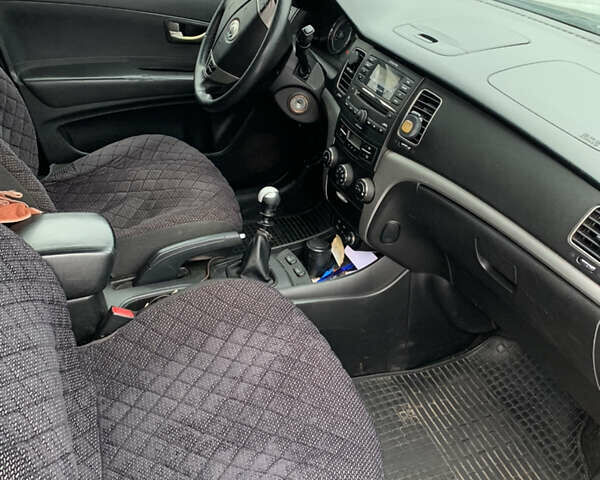 Чорний Cанг Йонг Korando, об'ємом двигуна 2 л та пробігом 260 тис. км за 9600 $, фото 3 на Automoto.ua