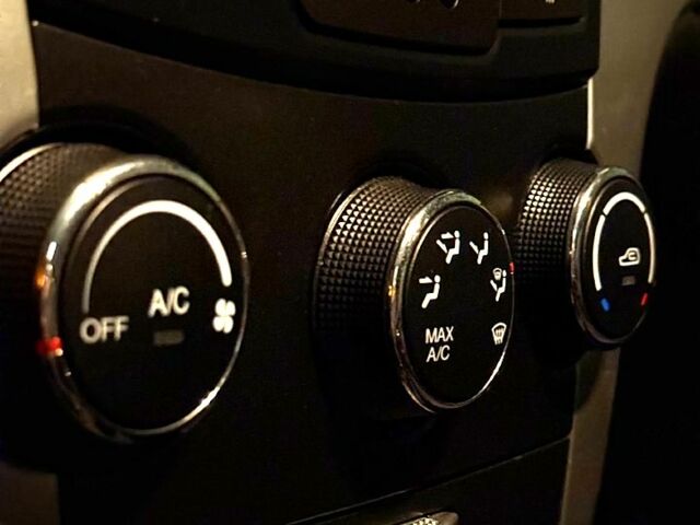 Чорний Cанг Йонг Korando, об'ємом двигуна 2 л та пробігом 0 тис. км за 10000 $, фото 3 на Automoto.ua