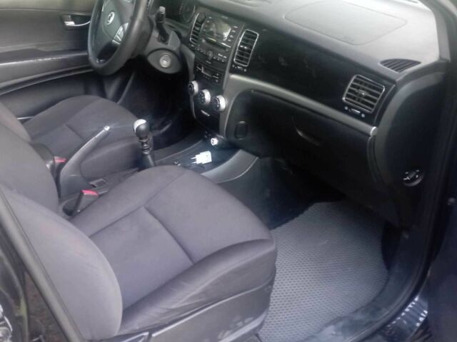 Черный Cанг Йонг Корандо, объемом двигателя 2 л и пробегом 180 тыс. км за 7711 $, фото 13 на Automoto.ua