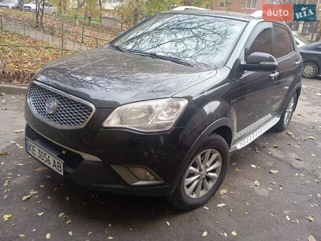 Черный Cанг Йонг Корандо, объемом двигателя 2 л и пробегом 176 тыс. км за 8500 $, фото 1 на Automoto.ua