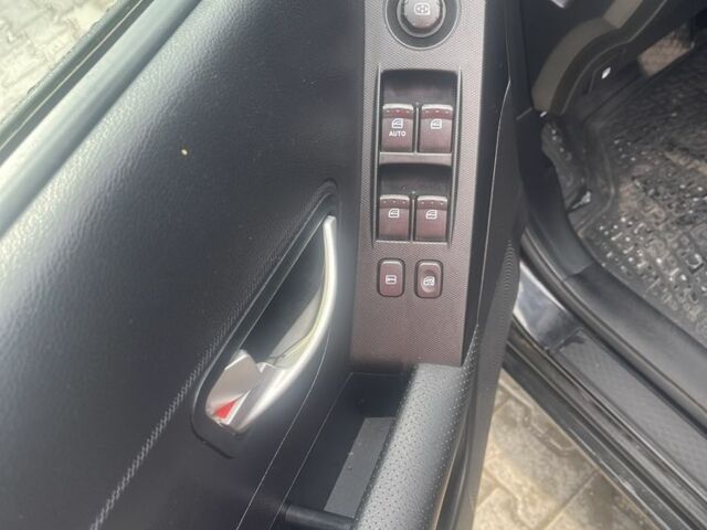 Чорний Cанг Йонг Korando, об'ємом двигуна 2 л та пробігом 181 тис. км за 9300 $, фото 4 на Automoto.ua