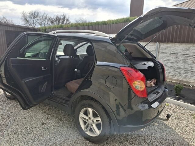 Черный Cанг Йонг Корандо, объемом двигателя 2 л и пробегом 126 тыс. км за 8200 $, фото 7 на Automoto.ua