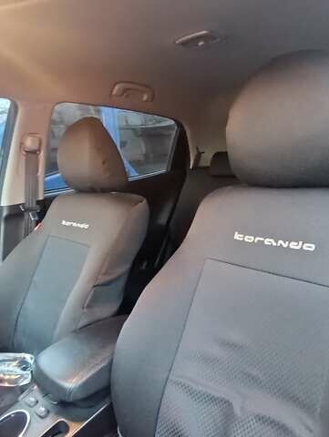 Чорний Cанг Йонг Korando, об'ємом двигуна 2 л та пробігом 52 тис. км за 12600 $, фото 13 на Automoto.ua