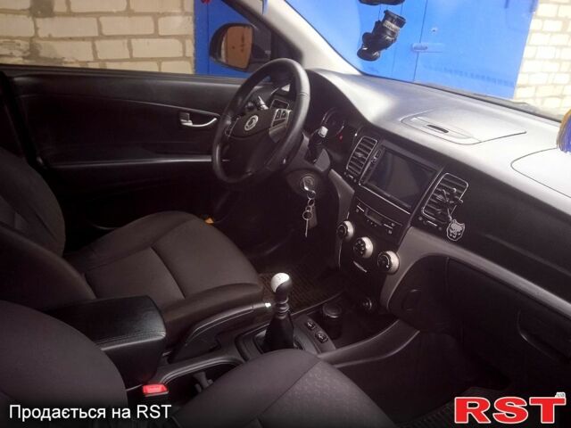 Черный Cанг Йонг Корандо, объемом двигателя 2 л и пробегом 316 тыс. км за 8800 $, фото 5 на Automoto.ua