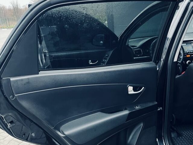 Черный Cанг Йонг Корандо, объемом двигателя 2 л и пробегом 55 тыс. км за 11650 $, фото 8 на Automoto.ua