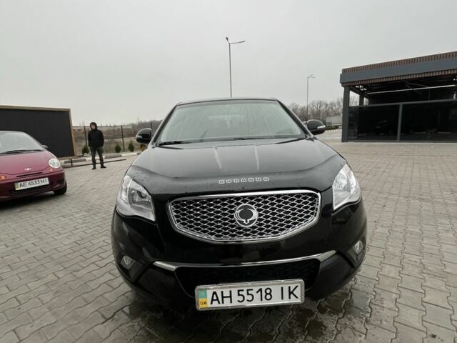 Черный Cанг Йонг Корандо, объемом двигателя 2 л и пробегом 55 тыс. км за 11650 $, фото 1 на Automoto.ua