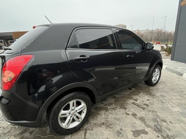 Черный Cанг Йонг Корандо, объемом двигателя 2 л и пробегом 55 тыс. км за 11650 $, фото 2 на Automoto.ua