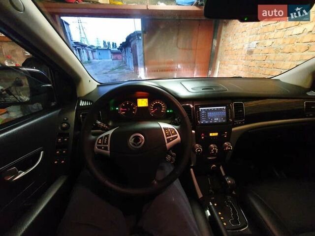 Чорний Cанг Йонг Korando, об'ємом двигуна 2 л та пробігом 108 тис. км за 10500 $, фото 11 на Automoto.ua