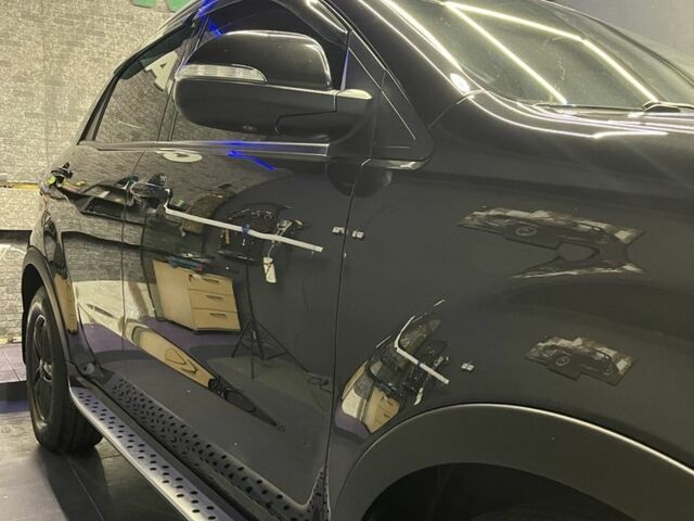 Чорний Cанг Йонг Korando, об'ємом двигуна 2.5 л та пробігом 150 тис. км за 11000 $, фото 6 на Automoto.ua