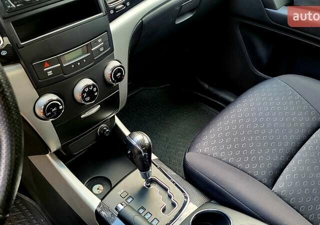 Черный Cанг Йонг Корандо, объемом двигателя 2 л и пробегом 100 тыс. км за 8300 $, фото 19 на Automoto.ua