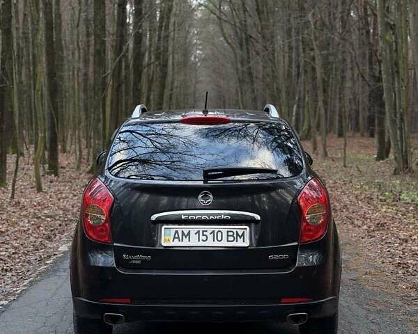 Чорний Cанг Йонг Korando, об'ємом двигуна 2 л та пробігом 163 тис. км за 8100 $, фото 4 на Automoto.ua