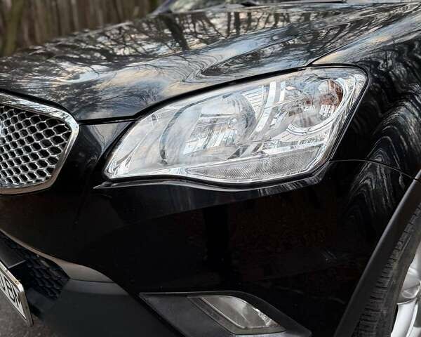 Чорний Cанг Йонг Korando, об'ємом двигуна 2 л та пробігом 163 тис. км за 8100 $, фото 8 на Automoto.ua