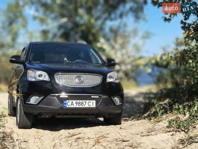 Чорний Cанг Йонг Korando, об'ємом двигуна 2 л та пробігом 225 тис. км за 8200 $, фото 2 на Automoto.ua