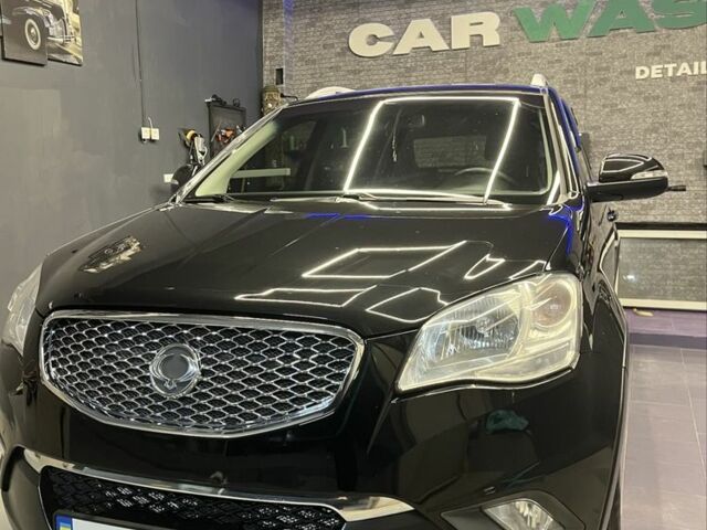 Чорний Cанг Йонг Korando, об'ємом двигуна 2.5 л та пробігом 150 тис. км за 11000 $, фото 5 на Automoto.ua