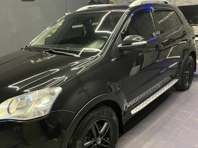 Чорний Cанг Йонг Korando, об'ємом двигуна 2.5 л та пробігом 150 тис. км за 11000 $, фото 1 на Automoto.ua