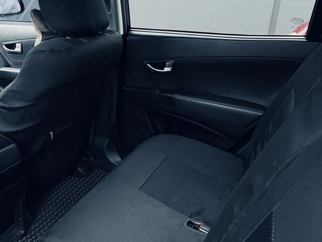 Черный Cанг Йонг Корандо, объемом двигателя 2 л и пробегом 55 тыс. км за 11650 $, фото 9 на Automoto.ua