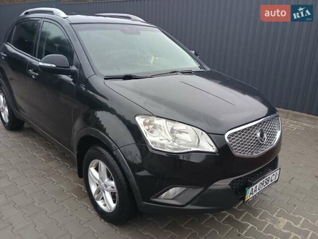 Черный Cанг Йонг Корандо, объемом двигателя 2 л и пробегом 165 тыс. км за 8200 $, фото 12 на Automoto.ua