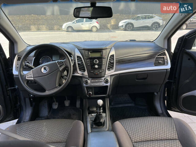 Чорний Cанг Йонг Korando, об'ємом двигуна 2 л та пробігом 173 тис. км за 9200 $, фото 15 на Automoto.ua