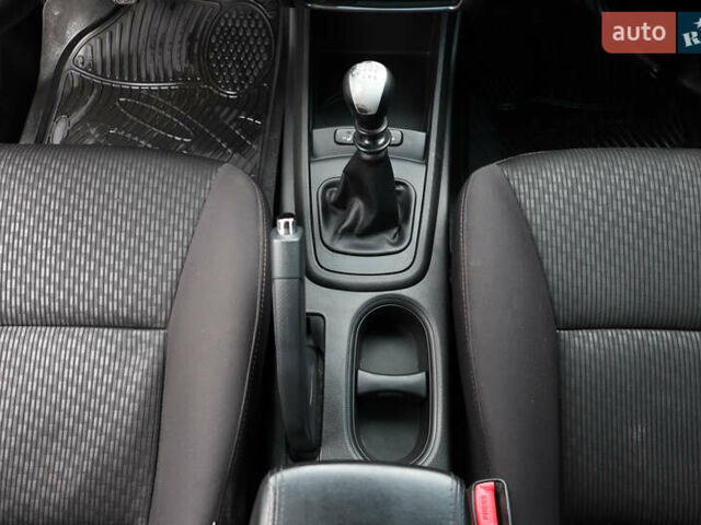 Чорний Cанг Йонг Korando, об'ємом двигуна 2 л та пробігом 263 тис. км за 8600 $, фото 28 на Automoto.ua