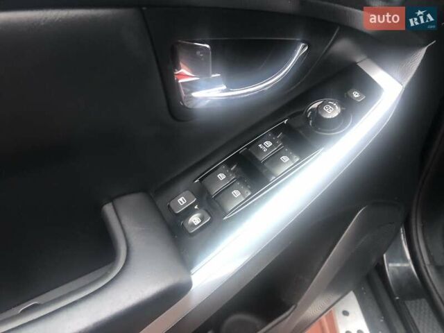 Чорний Cанг Йонг Korando, об'ємом двигуна 2 л та пробігом 131 тис. км за 9500 $, фото 7 на Automoto.ua