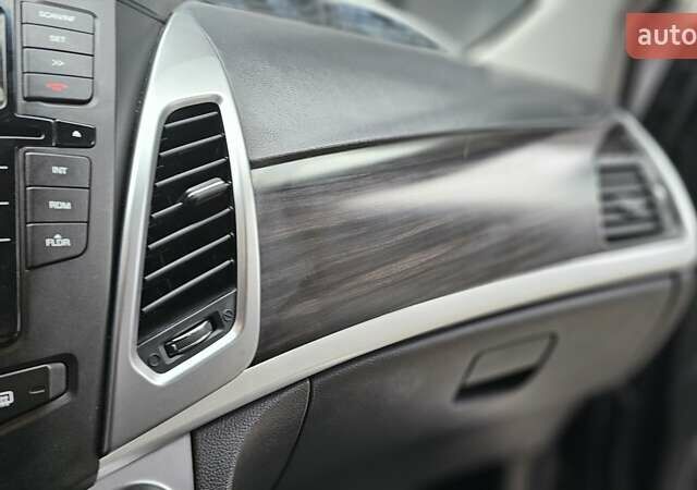 Черный Cанг Йонг Корандо, объемом двигателя 2 л и пробегом 173 тыс. км за 9000 $, фото 18 на Automoto.ua